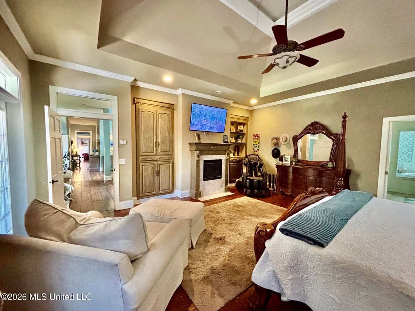 Luxury Country Estate on 70 Acres in Lawrence County