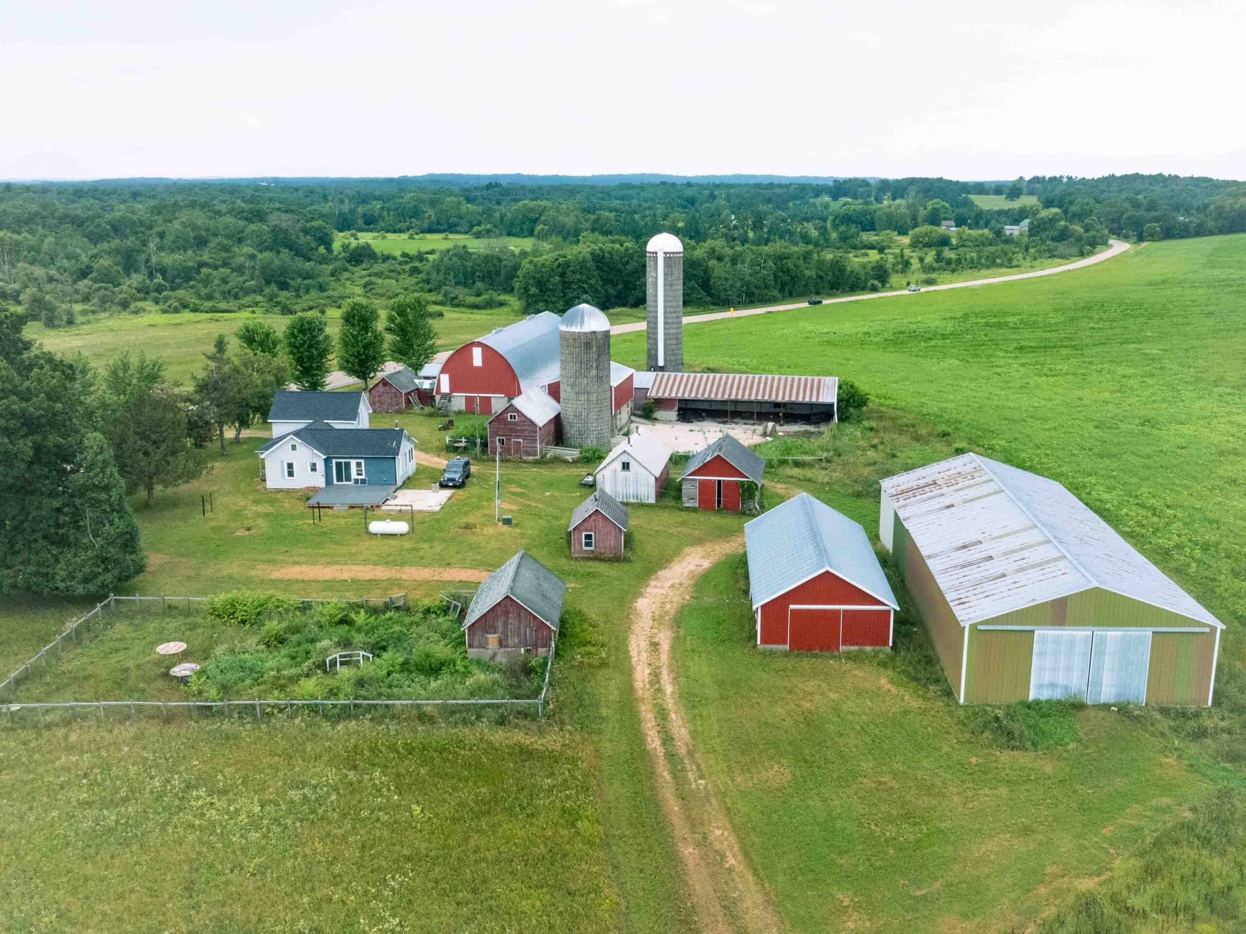 Town of Lewiston Columbia County WI 86+/- Acre Farm brought to you at Online Only Auction