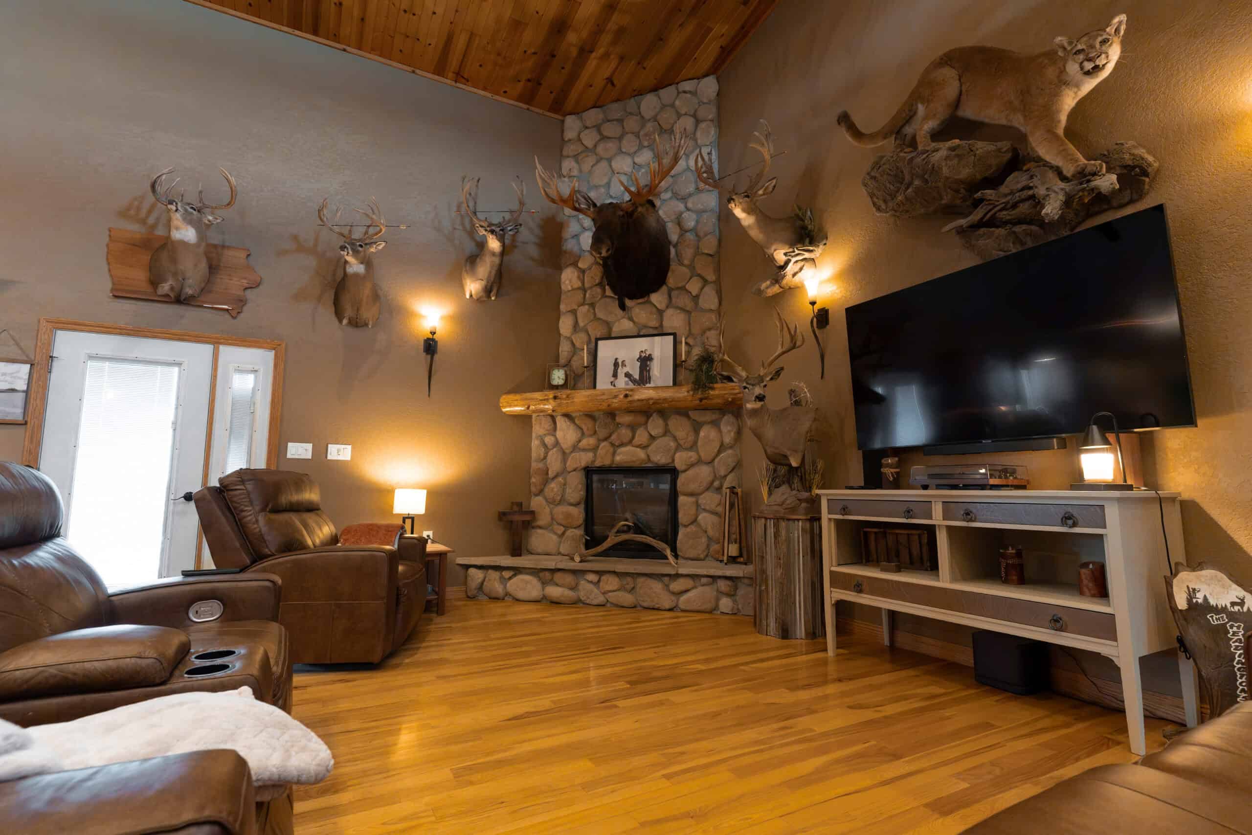 42+/- Acres with 4 Bedroom Home in Decorah IA
