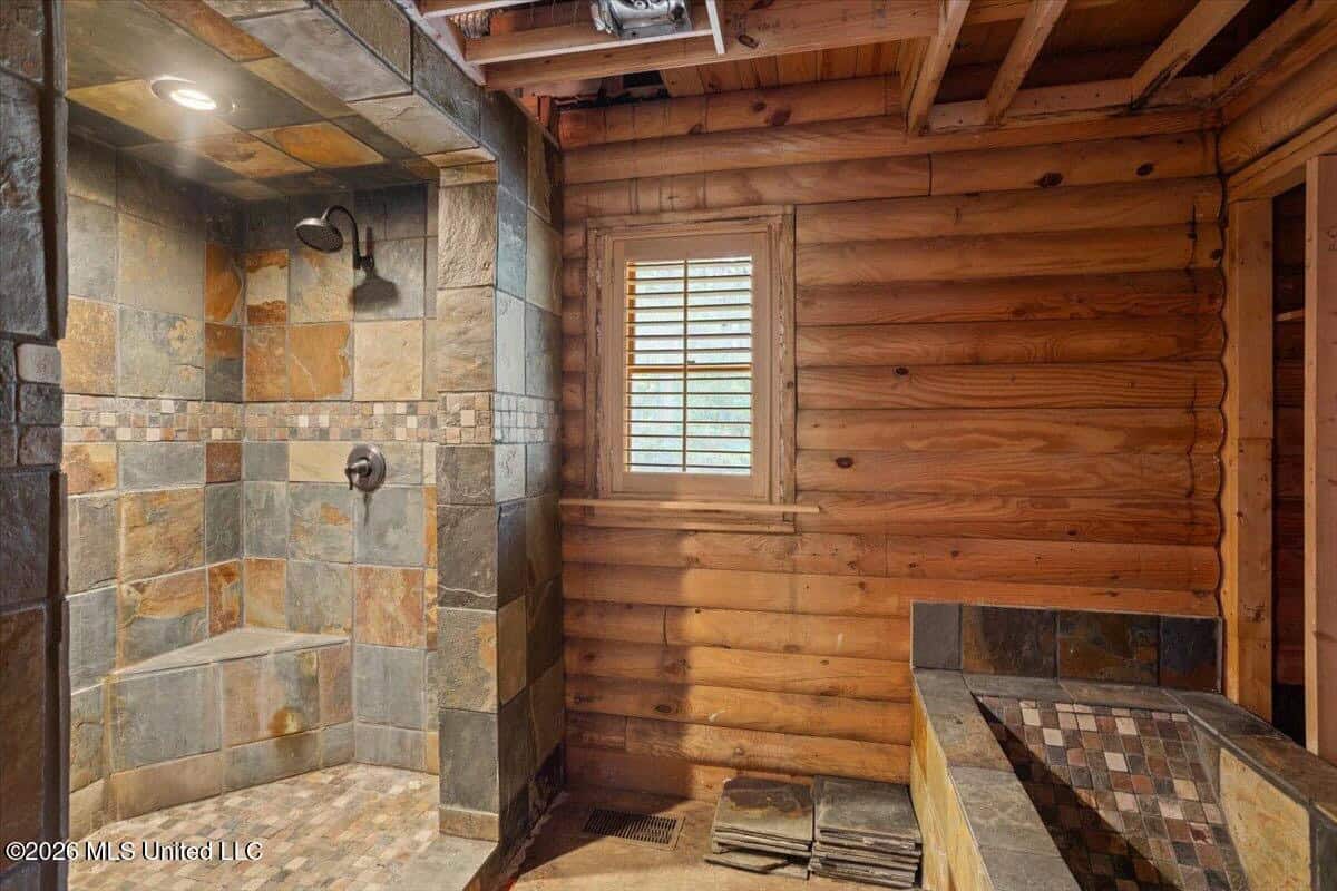Log Cabin on 25 Acres with Ponds in Southwest MS