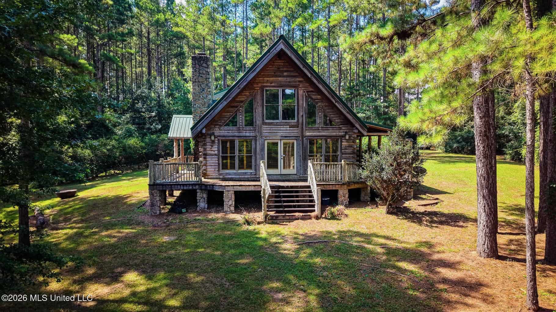 Log Cabin on 25 Acres with Ponds in Southwest MS