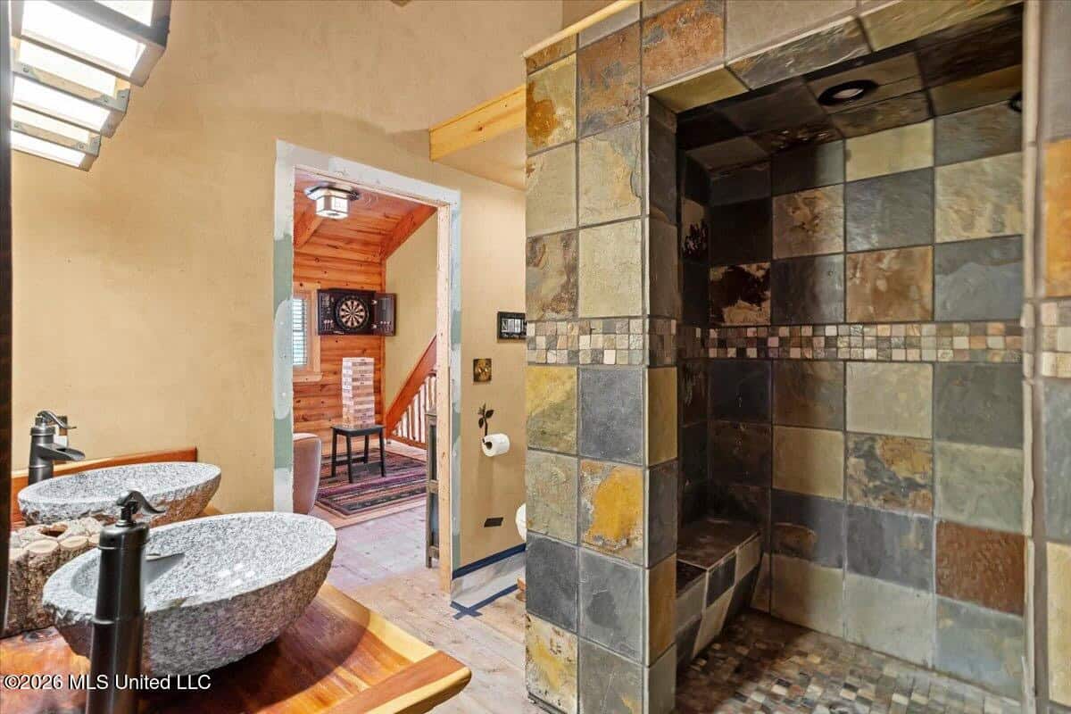 Log Cabin on 25 Acres with Ponds in Southwest MS