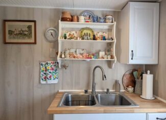 Updated Canada Creek Ranch Cabin on Three Lots Atlanta MI
