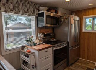 Updated Canada Creek Ranch Cabin on Three Lots Atlanta MI