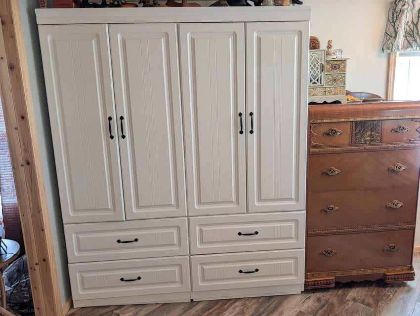 Updated Canada Creek Ranch Cabin on Three Lots Atlanta MI