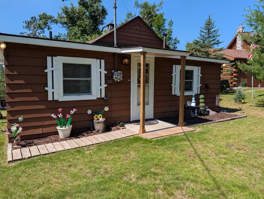 Updated Canada Creek Ranch Cabin on Three Lots Atlanta MI