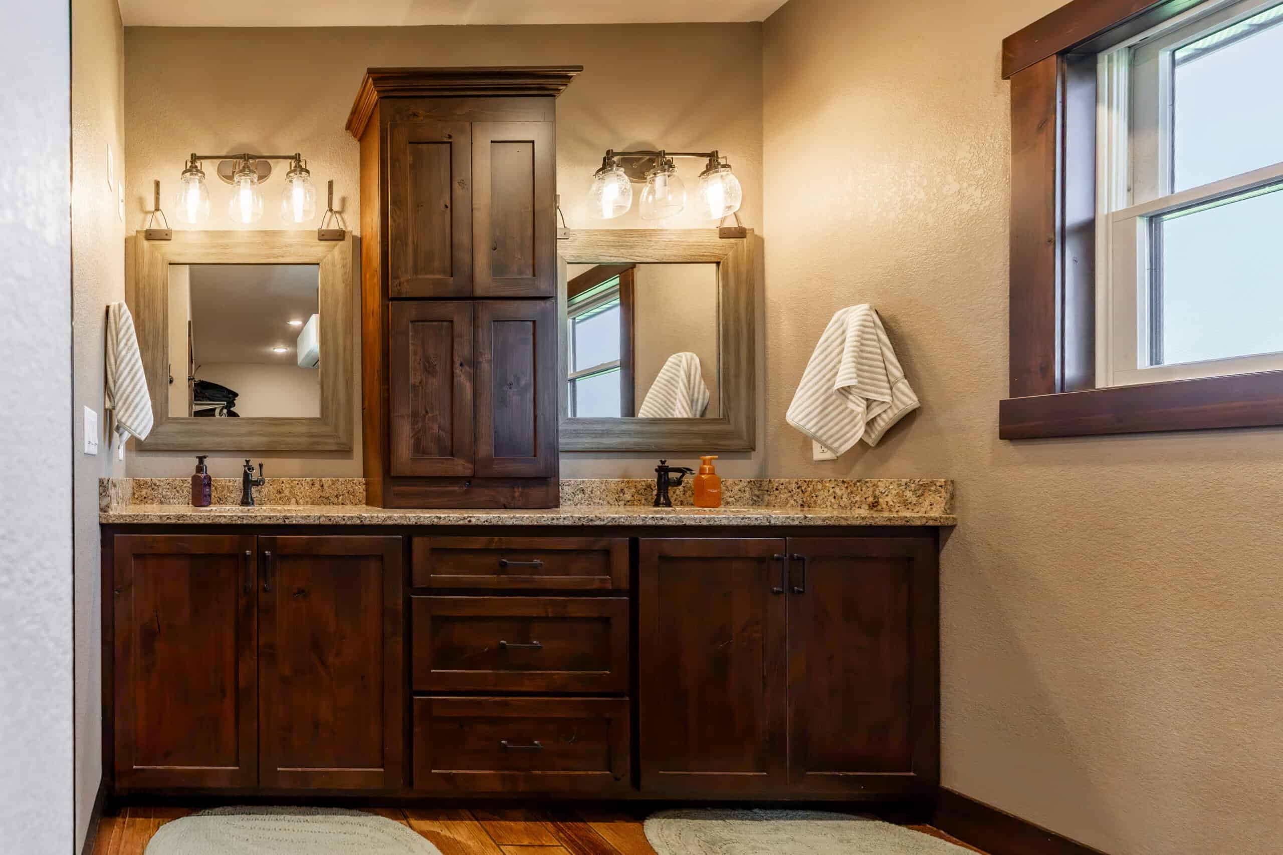 42+/- Acres with 4 Bedroom Home in Decorah IA