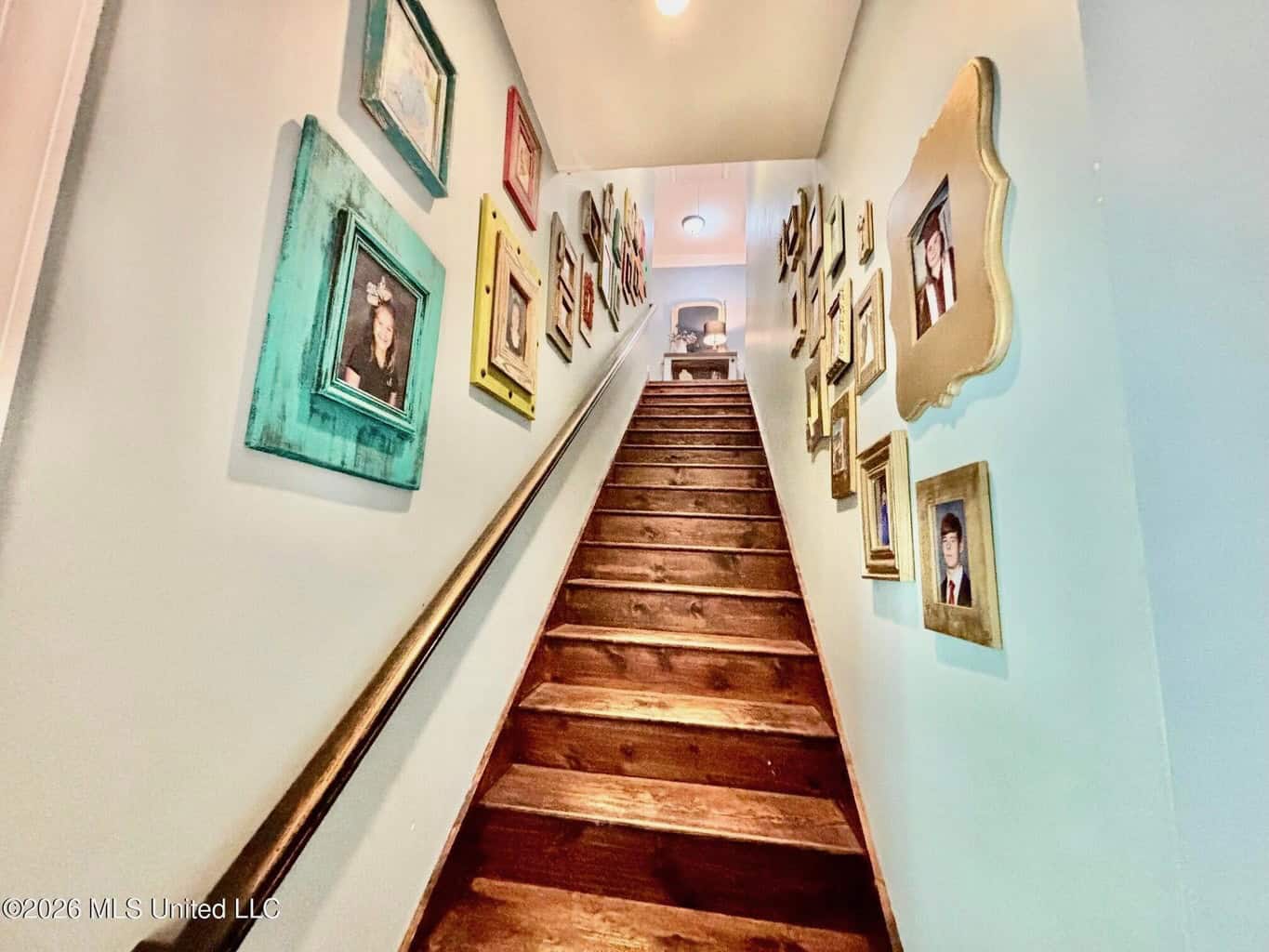 Luxury Country Estate on 70 Acres in Lawrence County