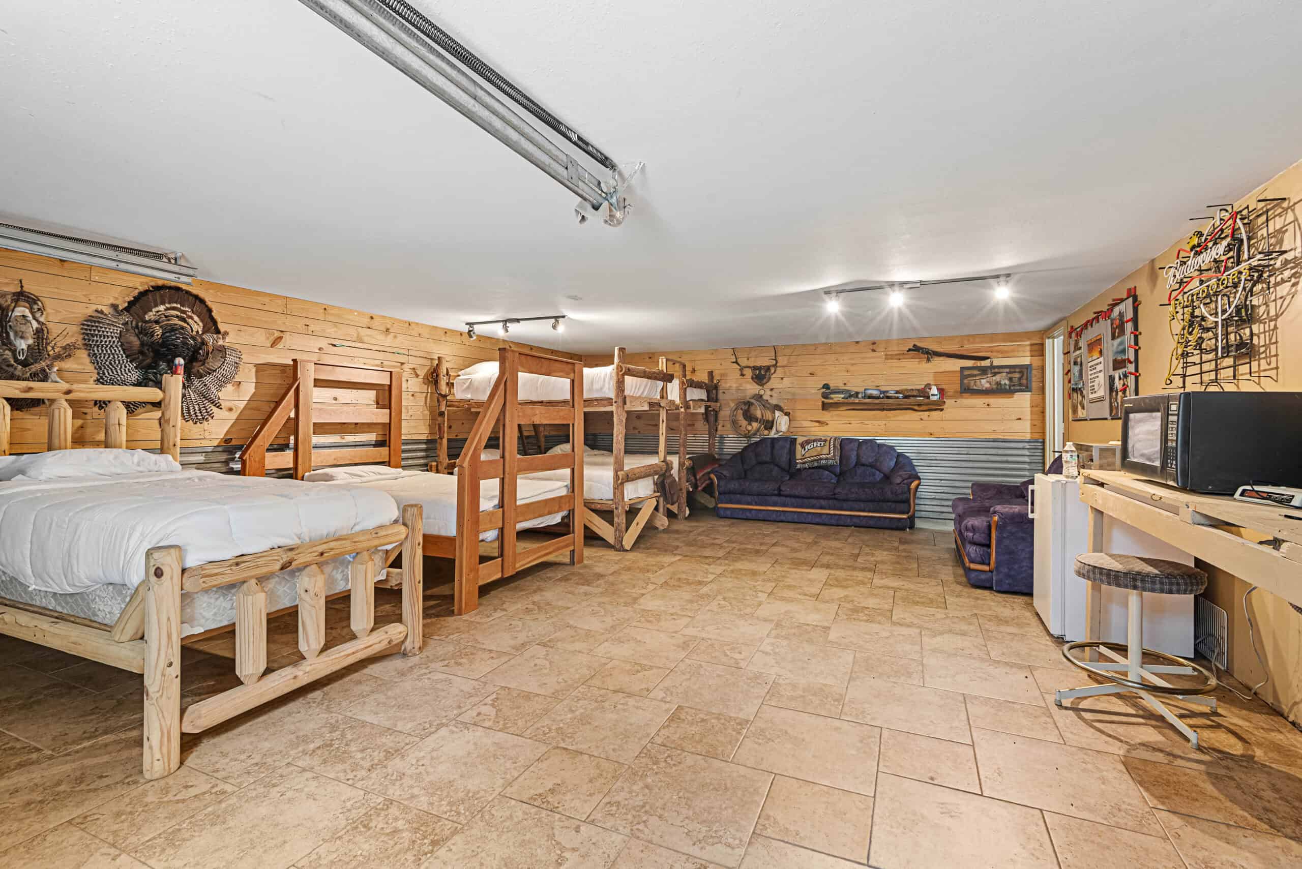 Established Kansas Outfitting Business with Lodge For Sale