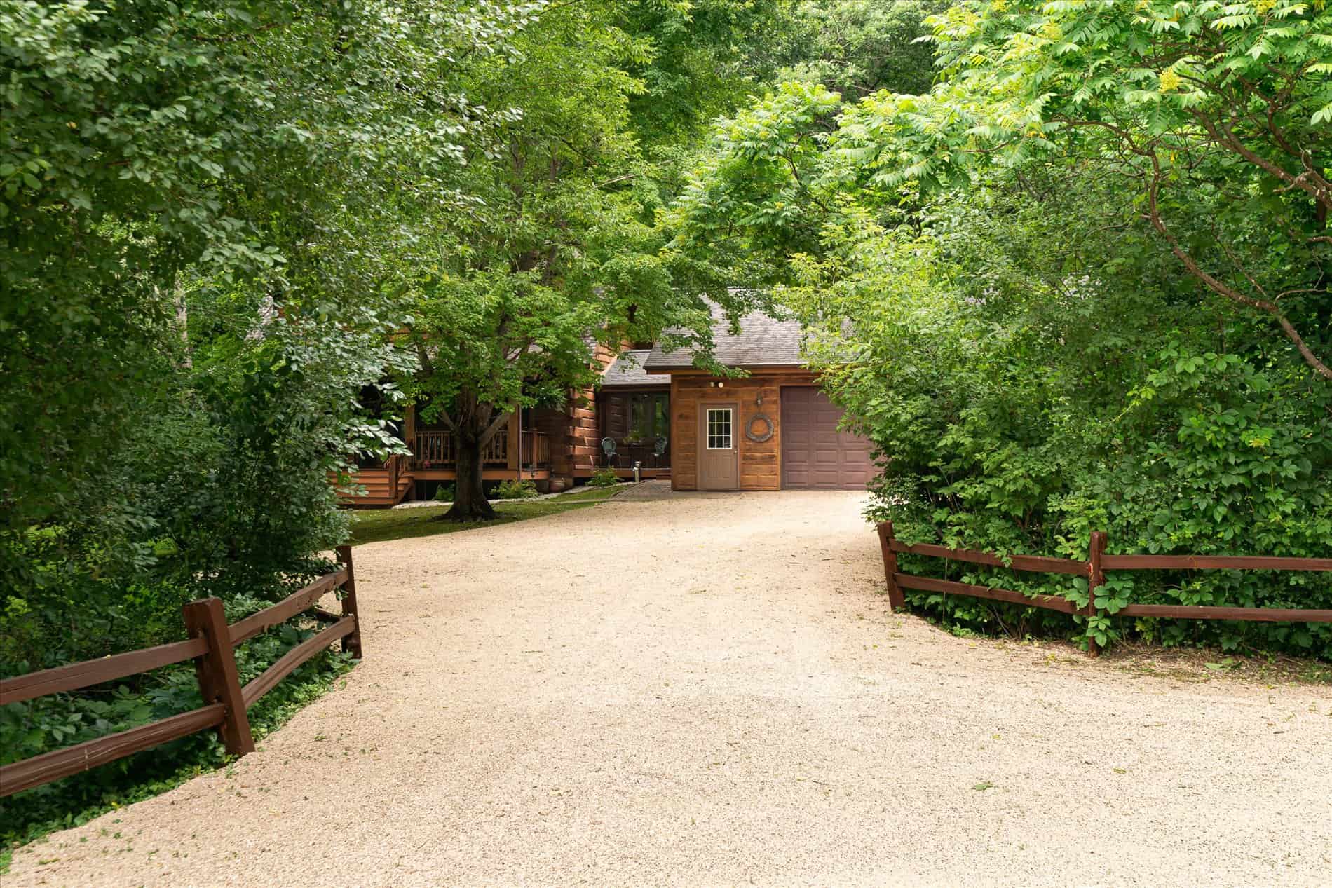 13.9 Wooded Acres, Log Home, SW Wisconsin Driftless Region For Sale