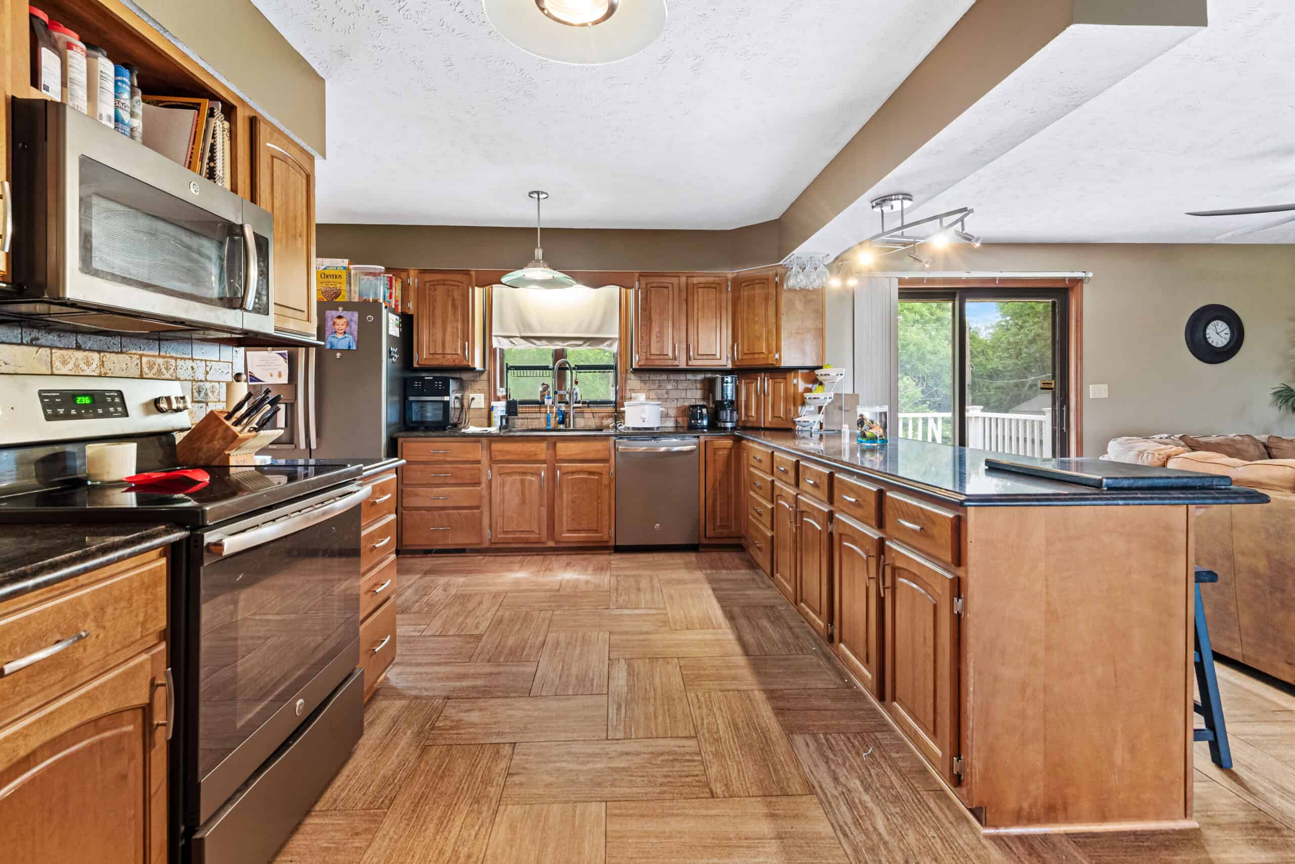 Established Kansas Outfitting Business with Lodge For Sale