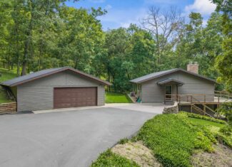 36 +/- Acres of Peaceful Living in Portage WI