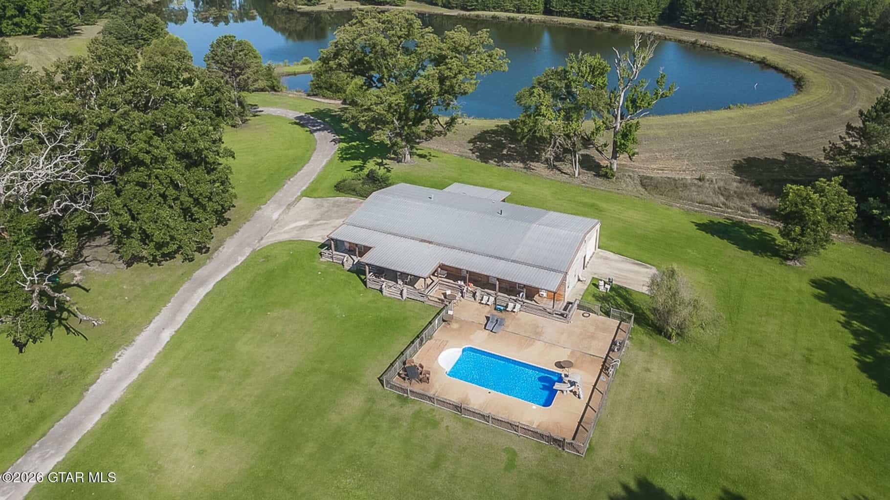 Trophy Bass Fishing and Hunting Property Starkville MS
