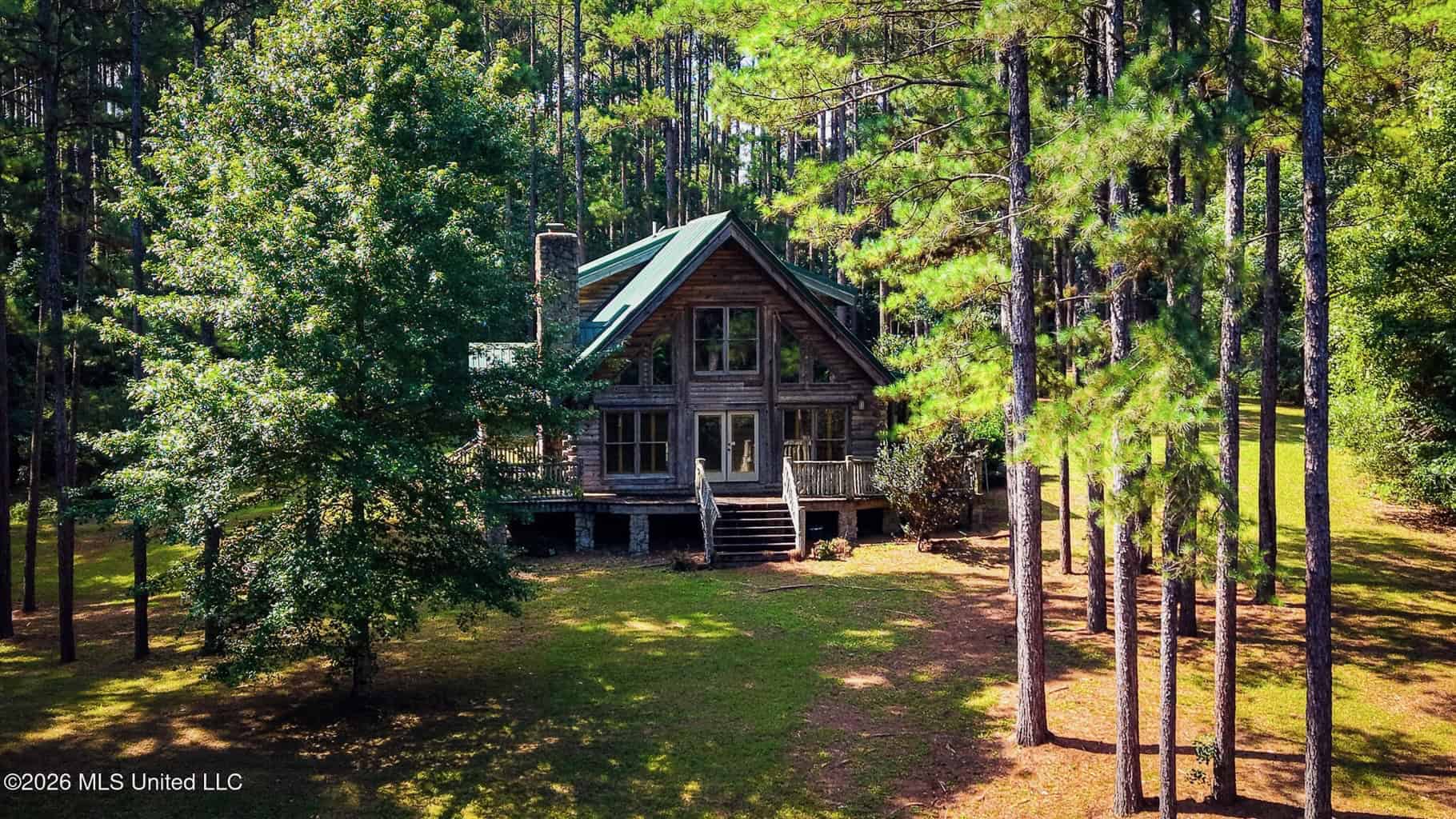 Log Cabin on 25 Acres with Ponds in Southwest MS