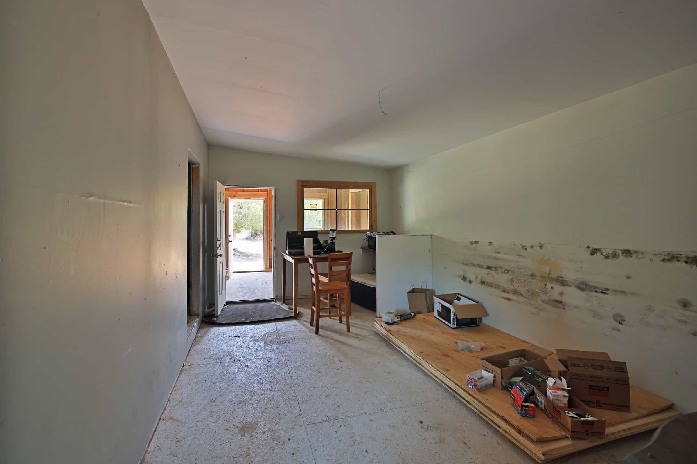 Cabin on 71 Acres in DeBeque Colorado