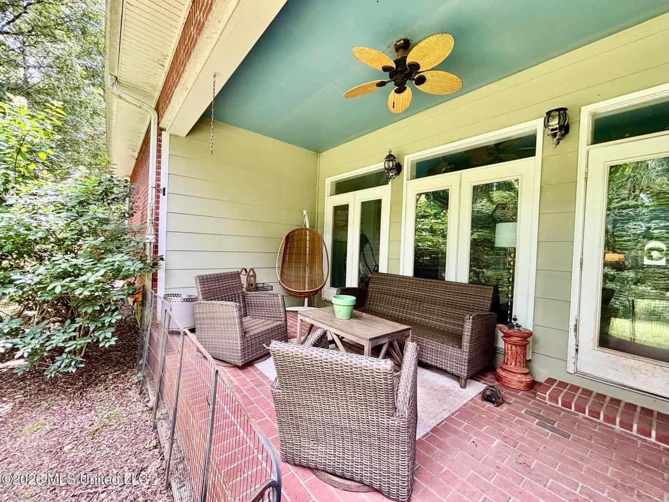 Luxury Country Estate on 70 Acres in Lawrence County