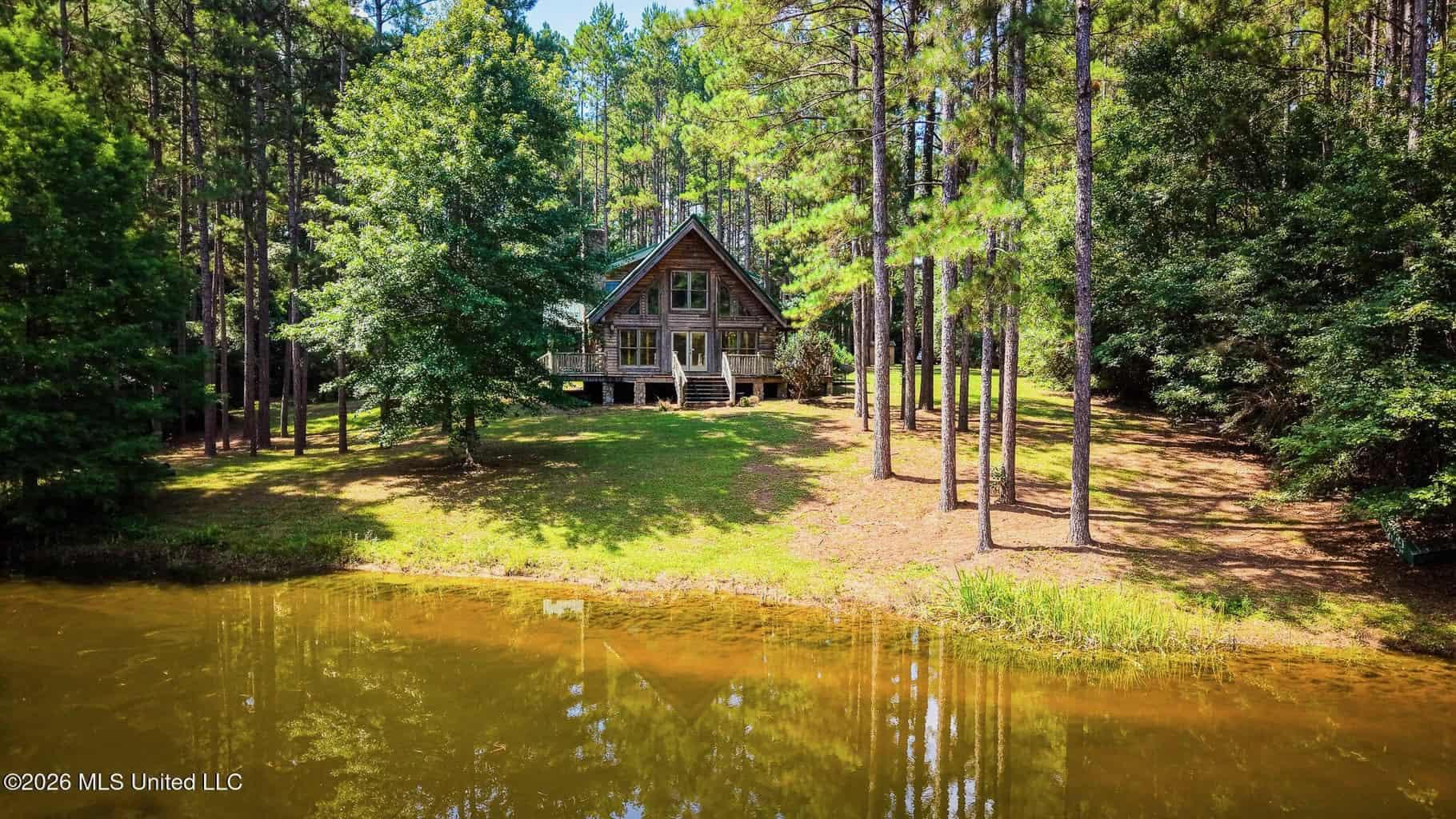 Log Cabin on 25 Acres with Ponds in Southwest MS