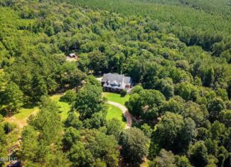 Luxury Country Estate on 70 Acres in Lawrence County