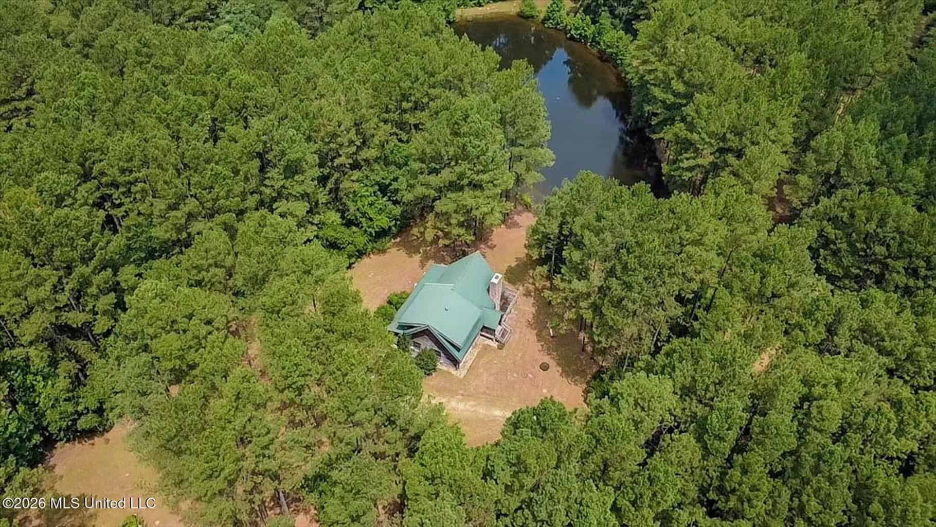 Log Cabin on 25 Acres with Ponds in Southwest MS