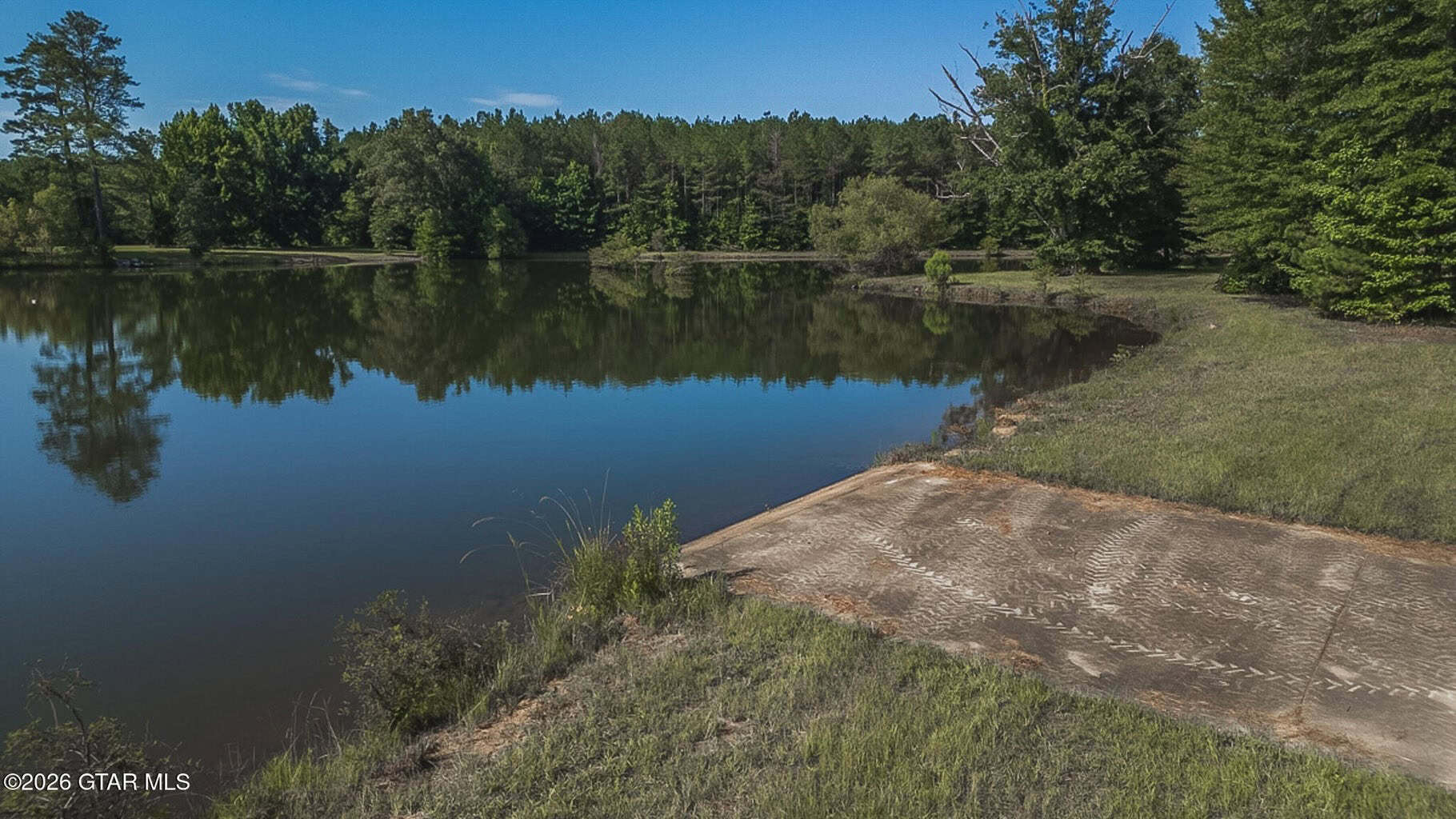 Trophy Bass Fishing and Hunting Property Starkville MS