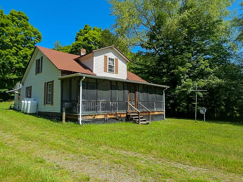 25-Acre Homestead Ready for Your Country Dream