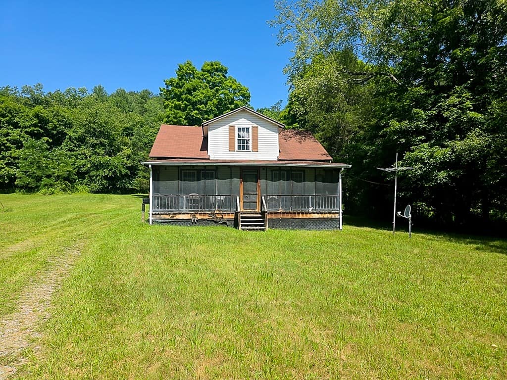 25-Acre Homestead Ready for Your Country Dream