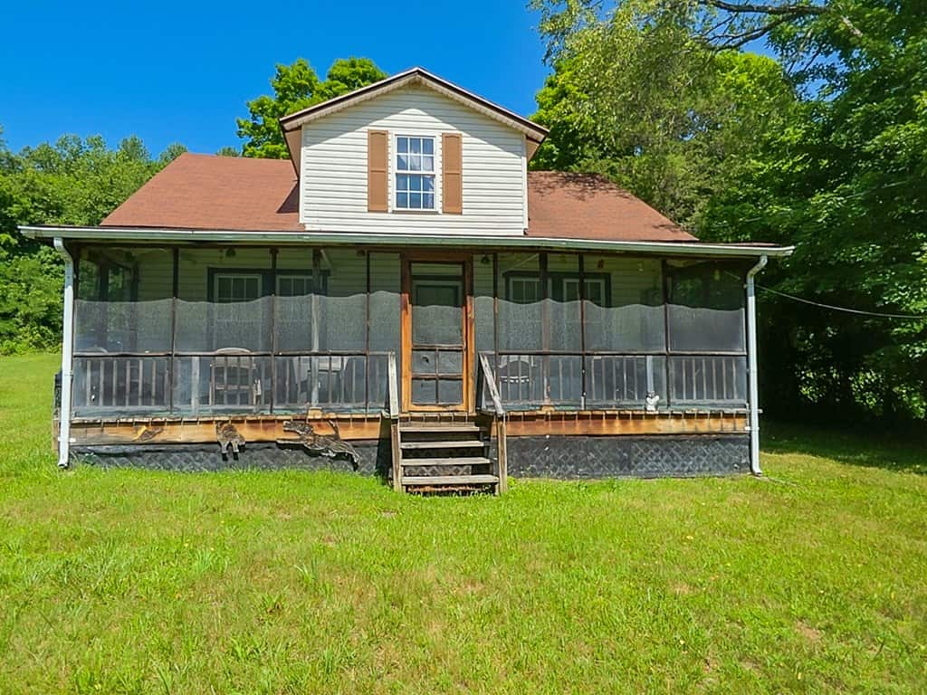 25-Acre Homestead Ready for Your Country Dream