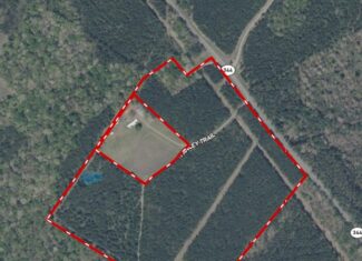 Private 31.5-Acre Retreat Bordering Virginia State Land