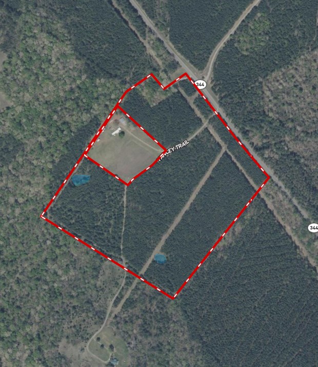 Private 31.5-Acre Retreat Bordering Virginia State Land