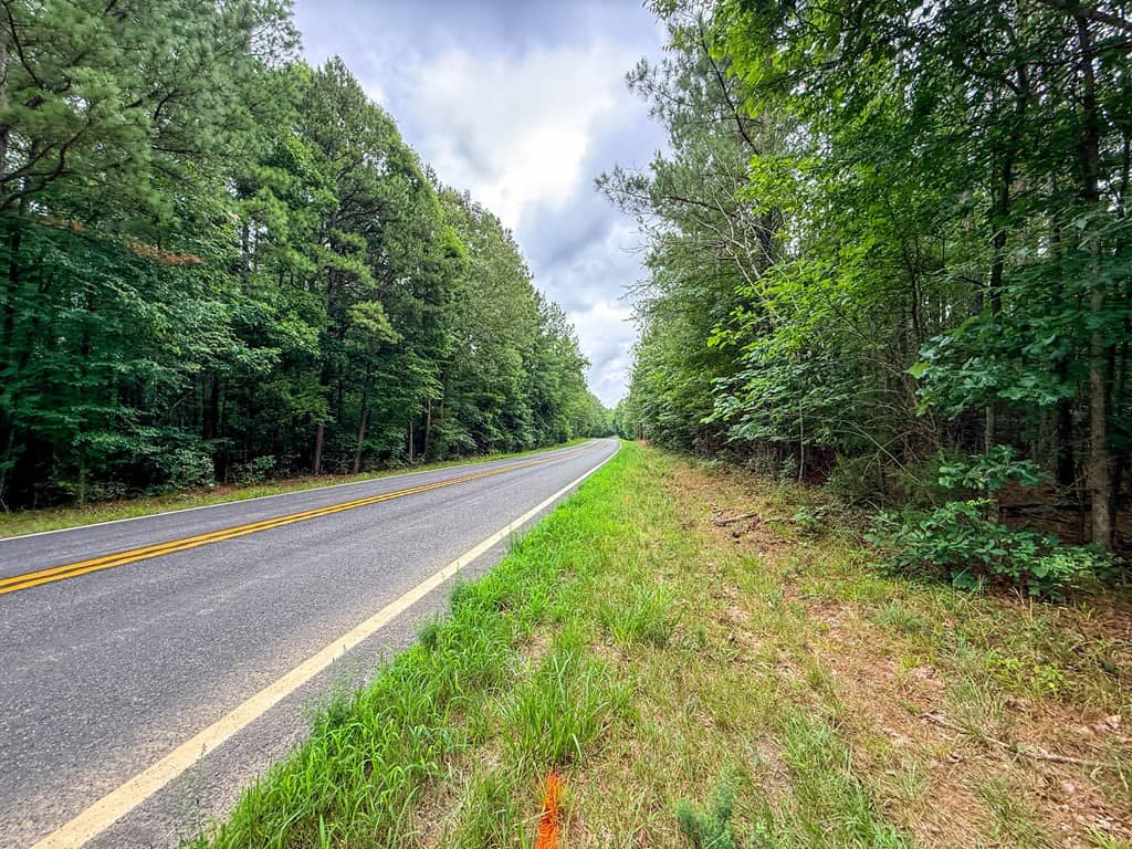 Private 31.5-Acre Retreat Bordering Virginia State Land