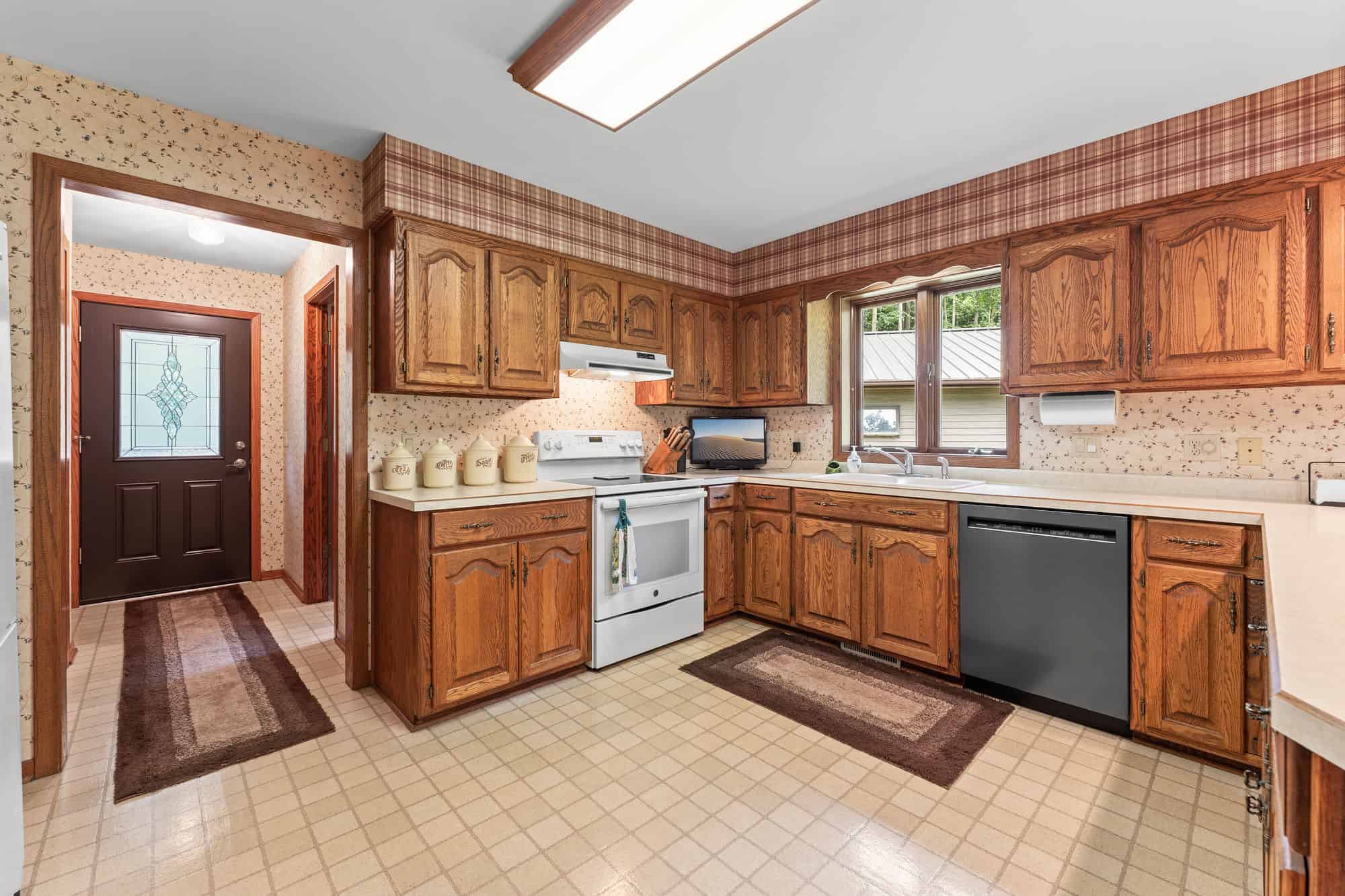 36 +/- Acres of Peaceful Living in Portage WI