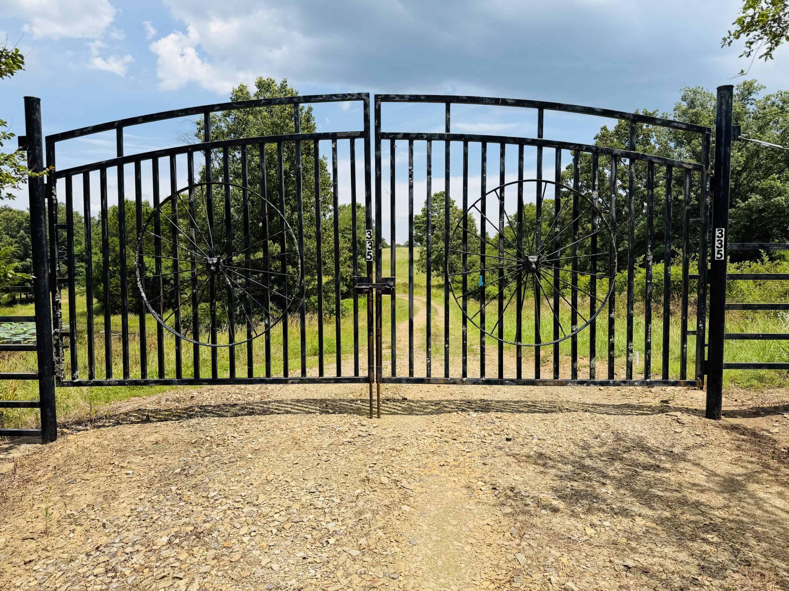 LIVESTOCK FARM AND HUNTING PROPERTY FOR SALE IN ARKANSAS