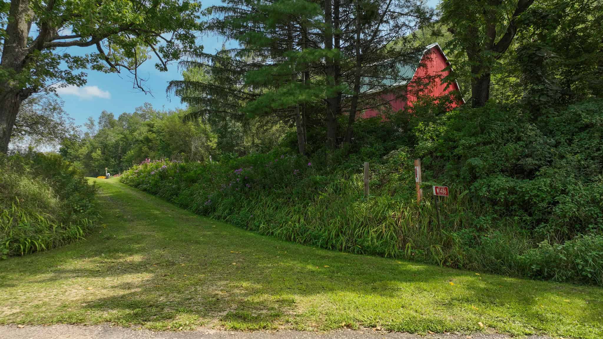 Mississippi River Valley Legacy Retreat | 42 Acres of Seclusion, Hunting & Driftless Beauty Near Genoa, Wisconsin