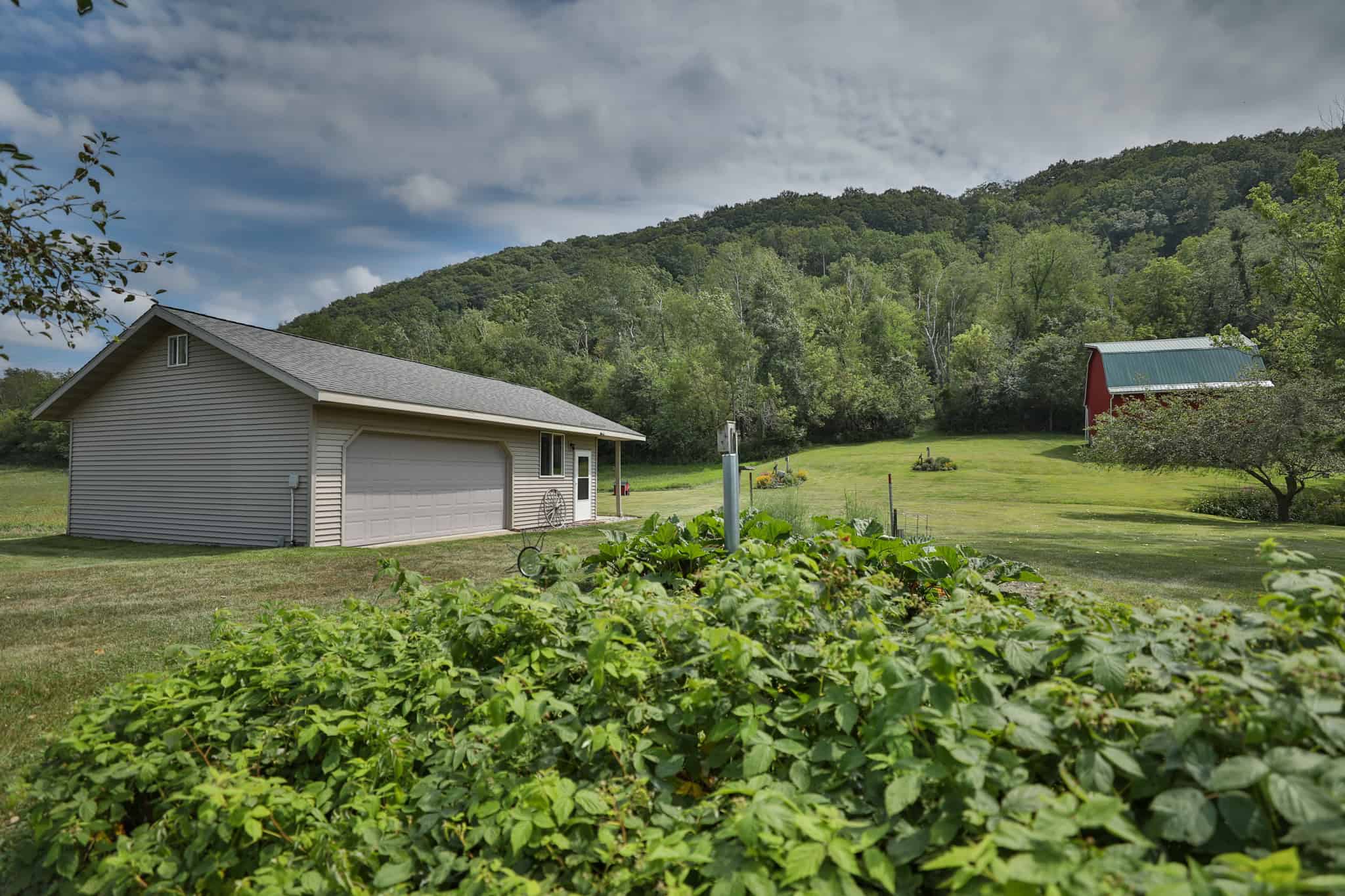 Mississippi River Valley Legacy Retreat | 42 Acres of Seclusion, Hunting & Driftless Beauty Near Genoa, Wisconsin