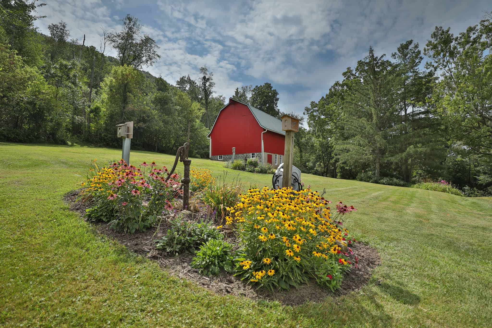 Mississippi River Valley Legacy Retreat | 42 Acres of Seclusion, Hunting & Driftless Beauty Near Genoa, Wisconsin