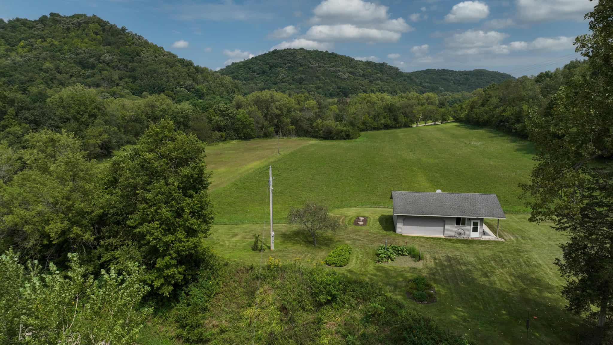 Mississippi River Valley Legacy Retreat | 42 Acres of Seclusion, Hunting & Driftless Beauty Near Genoa, Wisconsin