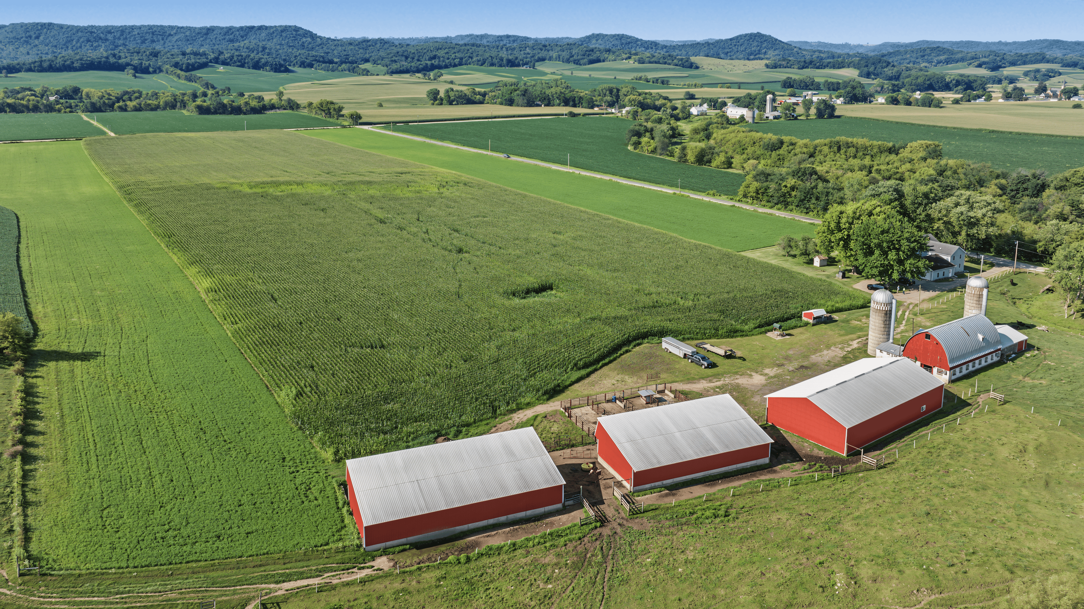 76-ACRE DRIFTLESS AREA FARM & COUNTRY ESTATE LA CROSSE COUNTY, WISCONSIN