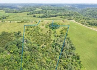 Driftless Ridgetop Retreat 10.65 Acres W/ Seasonal Cabin