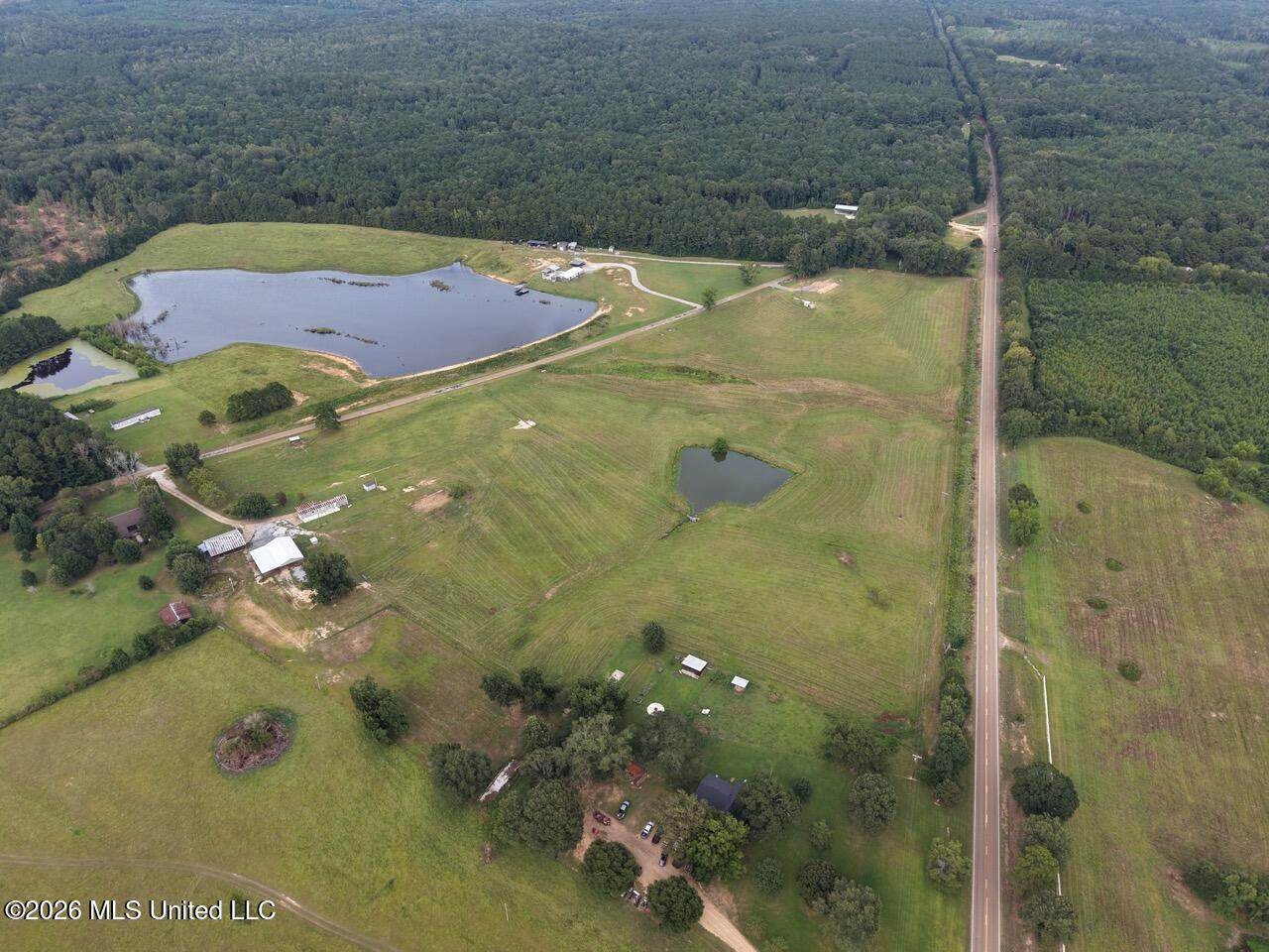 25± Acre Farm & Homesite in Centreville, MS