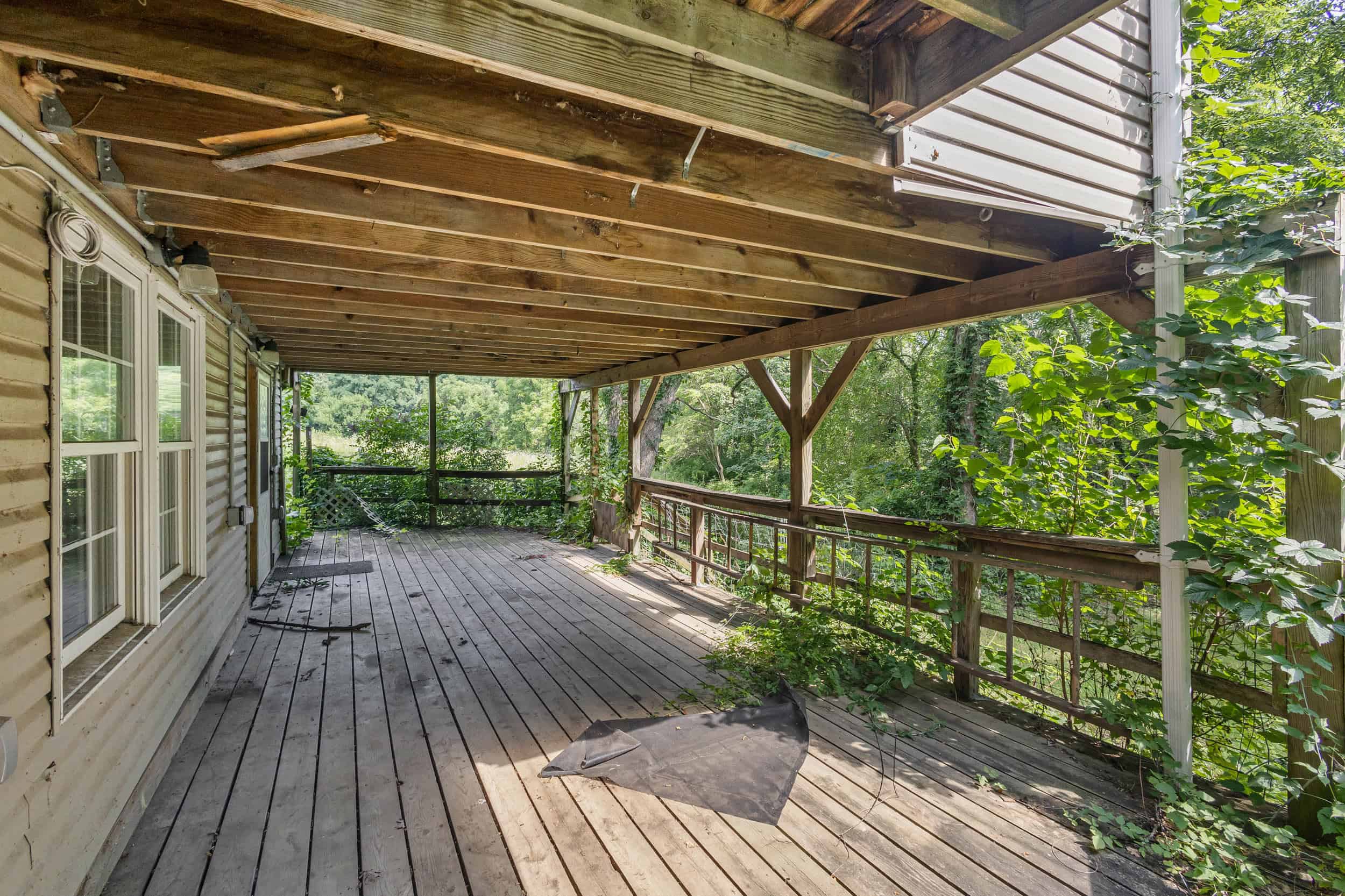 23+/- Acre Hobby Farm | Home | Pond | Outbuildings | Development Potential Online Auction
