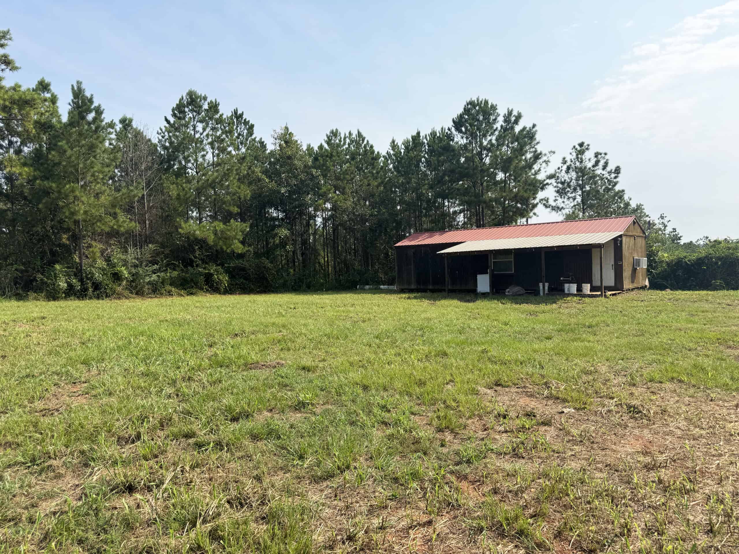 Discover an outstanding 130-acre recreational and hunting property in Stewart Cty