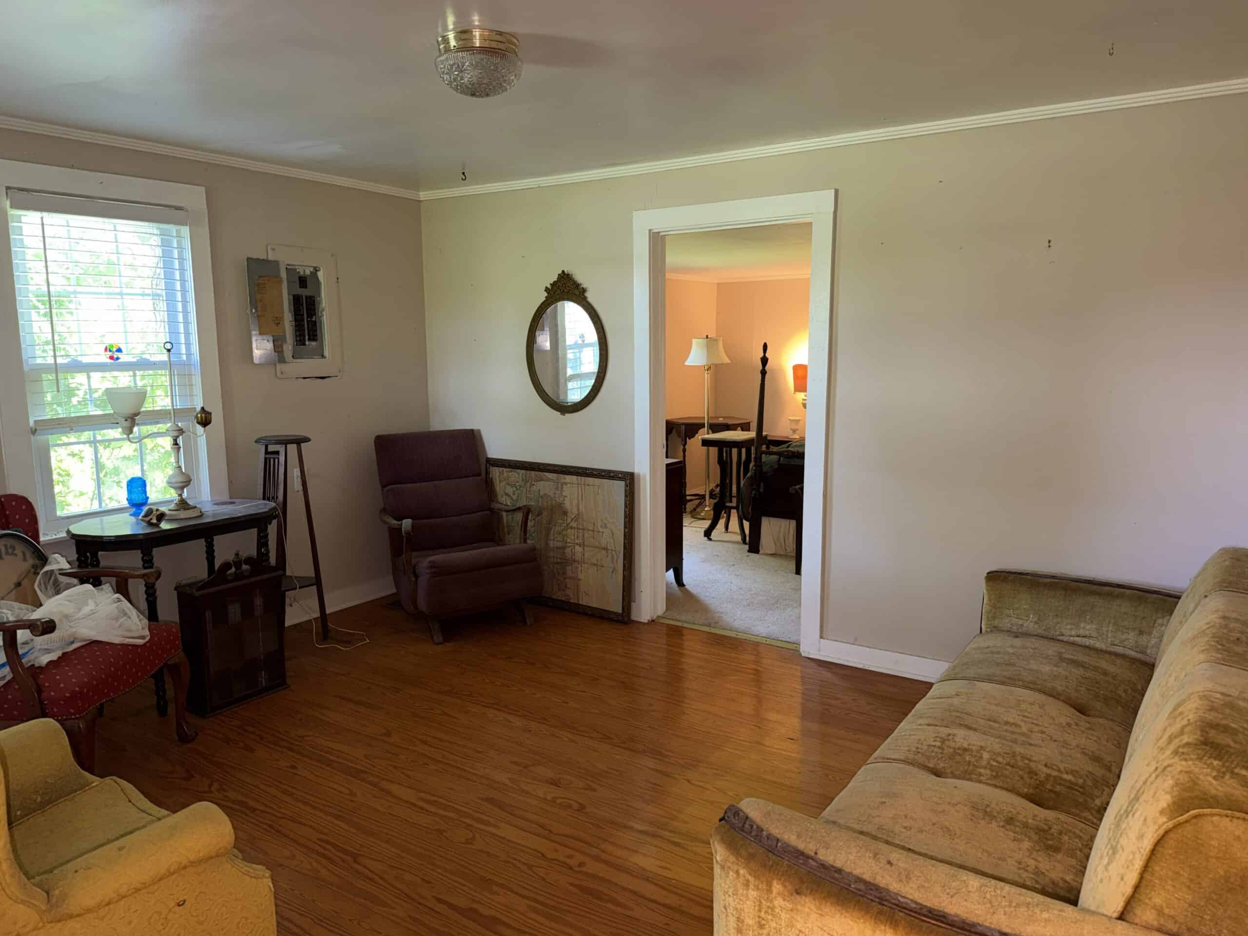 ESTATE FOR SALE IN TN, 56 AC, DEER & TURKEY HUNTING, CREEK, FIELDS, BARN