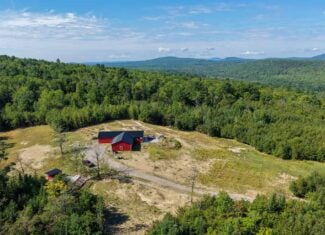Solar-Powered Luxury Home on 33.6 Private Acres