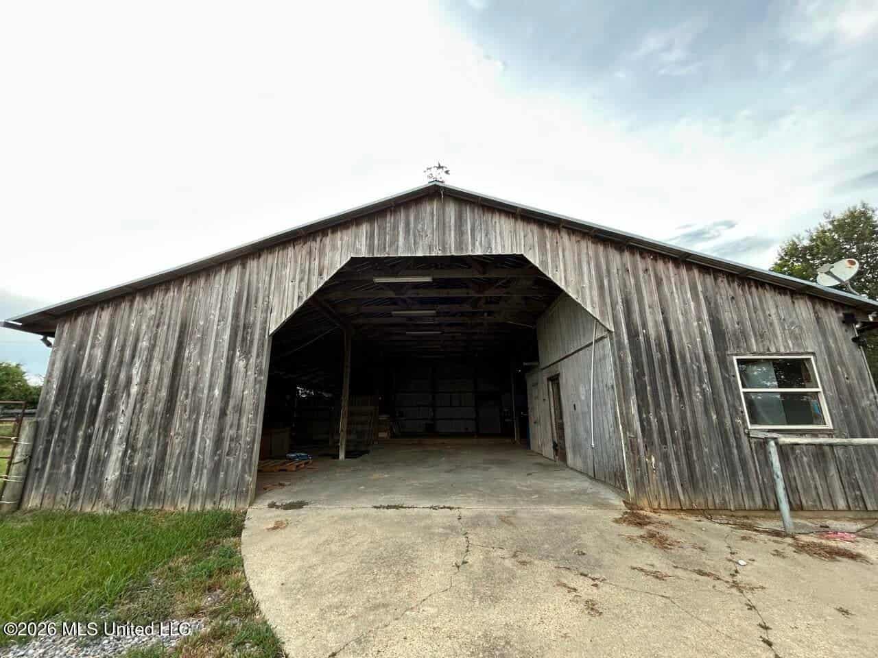 25± Acre Farm & Homesite in Centreville, MS