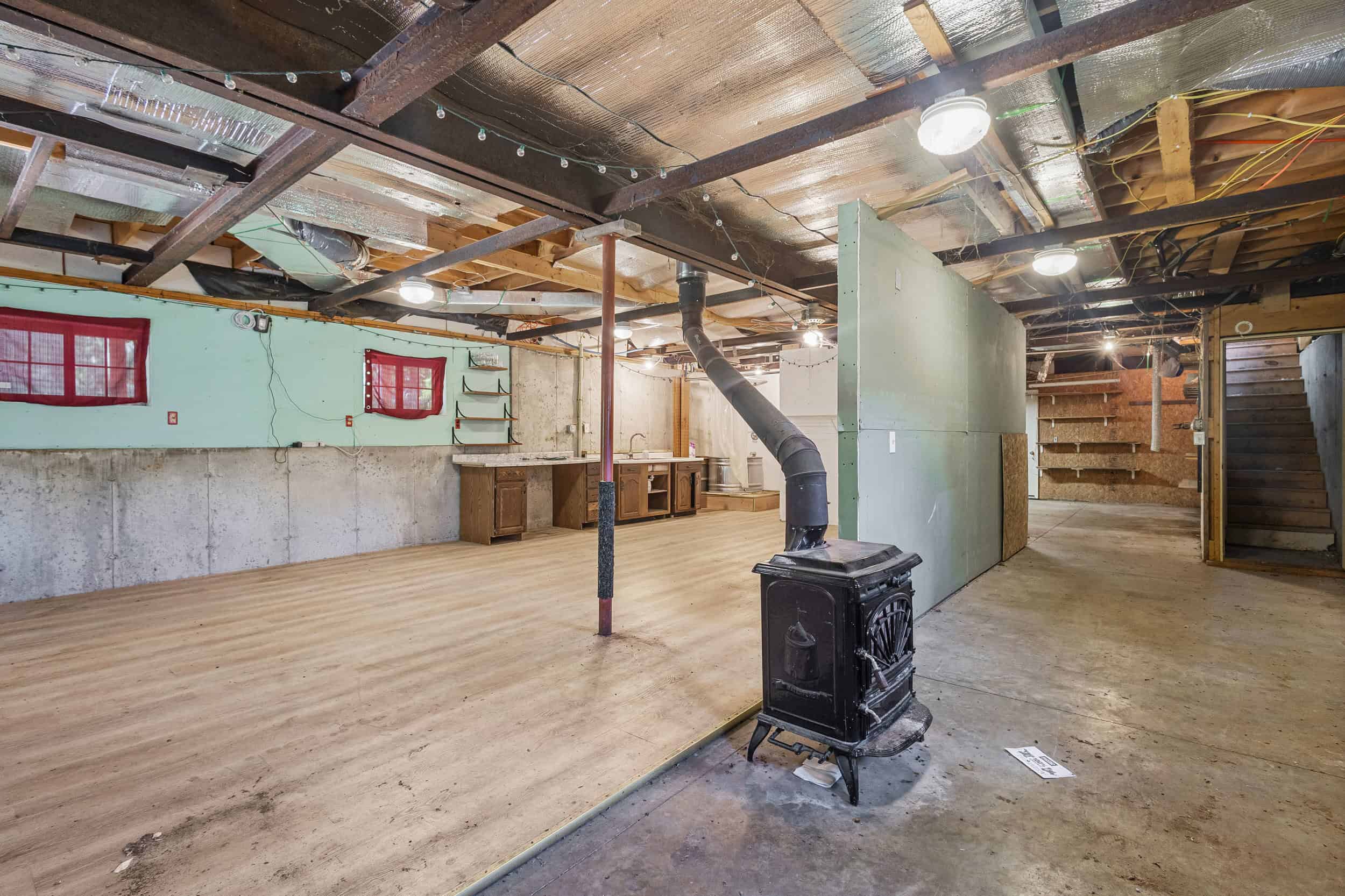 23+/- Acre Hobby Farm | Home | Pond | Outbuildings | Development Potential Online Auction