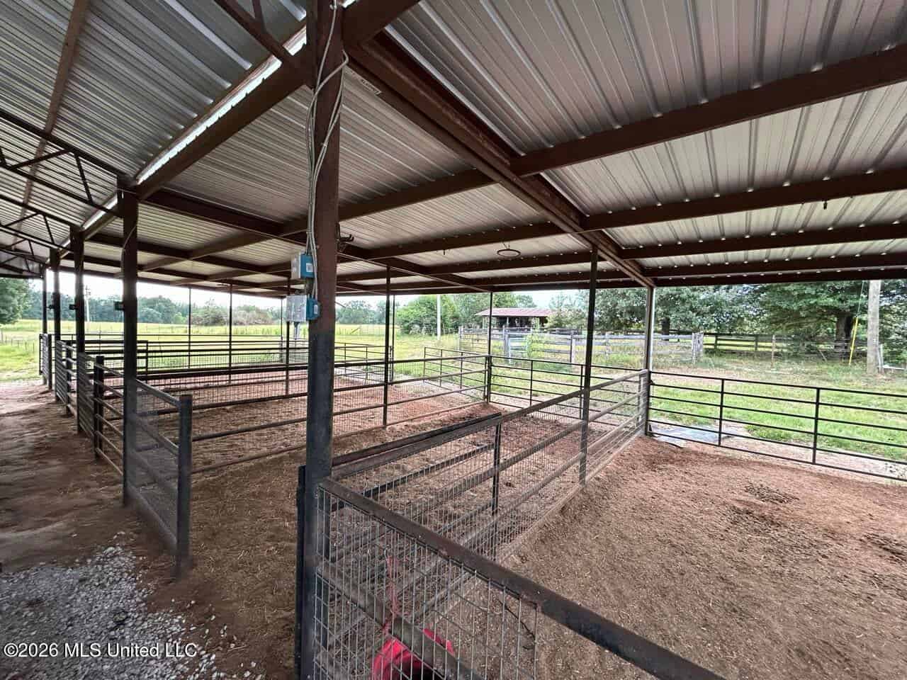 25± Acre Farm & Homesite in Centreville, MS