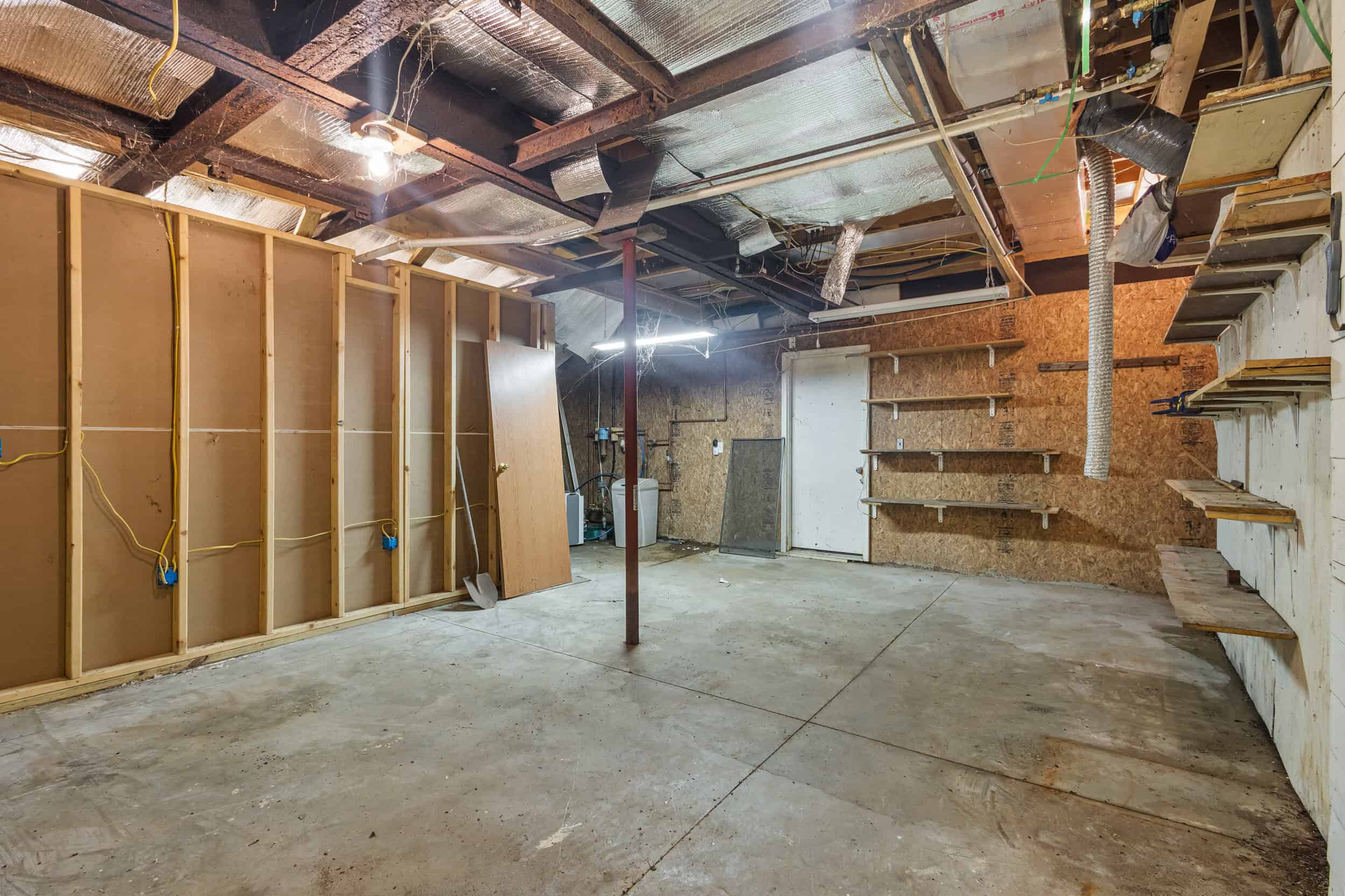 23+/- Acre Hobby Farm | Home | Pond | Outbuildings | Development Potential Online Auction