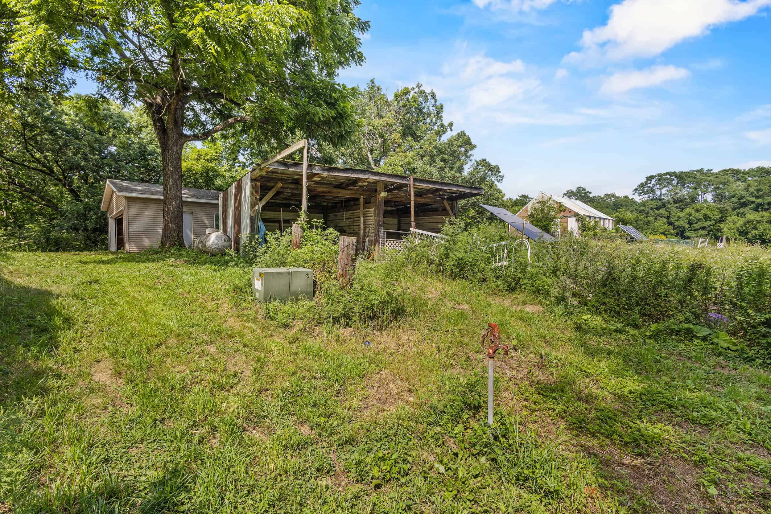 23+/- Acre Hobby Farm | Home | Pond | Outbuildings | Development Potential Online Auction