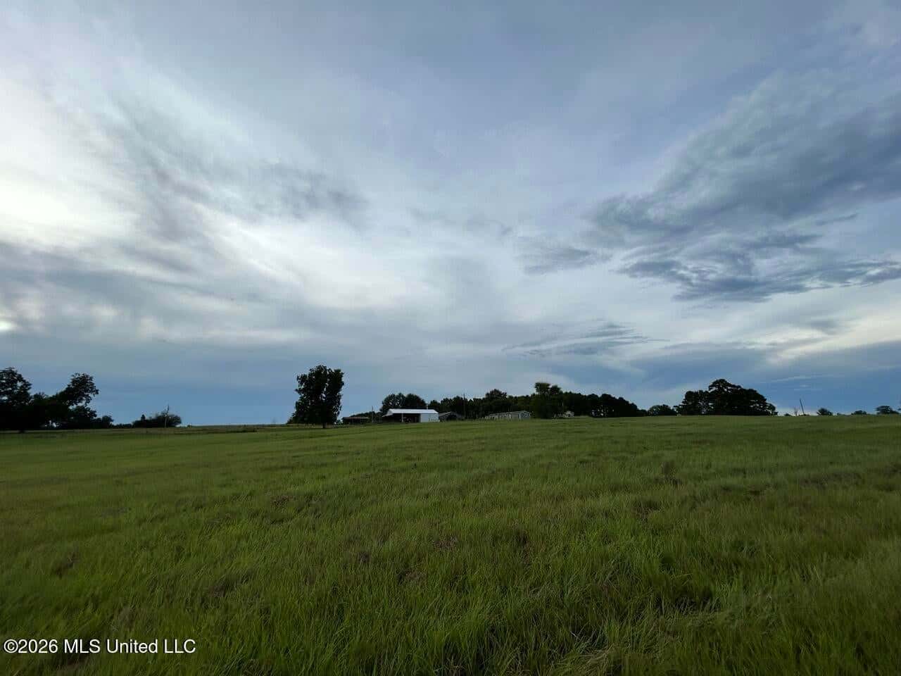 25± Acre Farm & Homesite in Centreville, MS