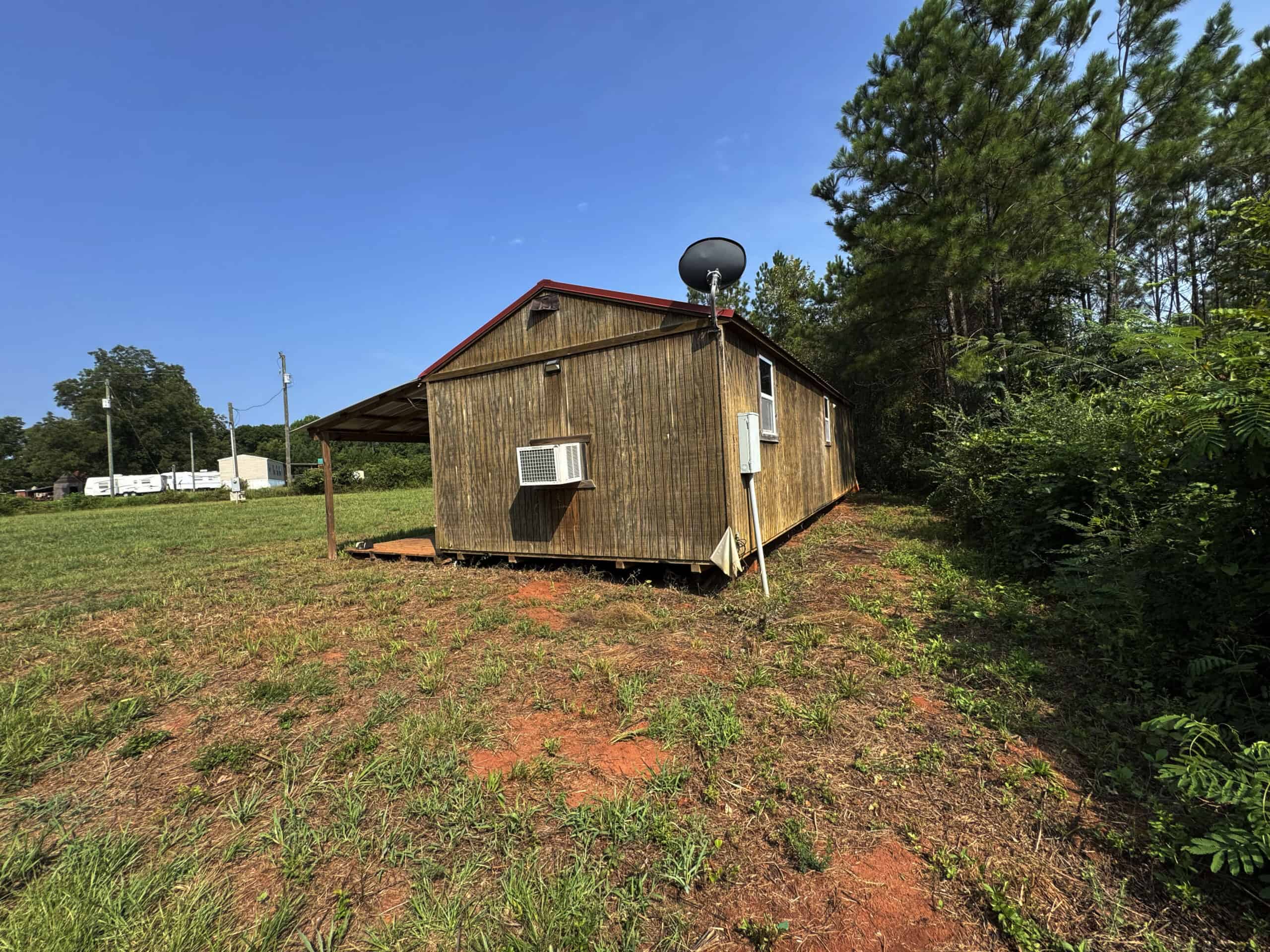 Discover an outstanding 130-acre recreational and hunting property in Stewart Cty